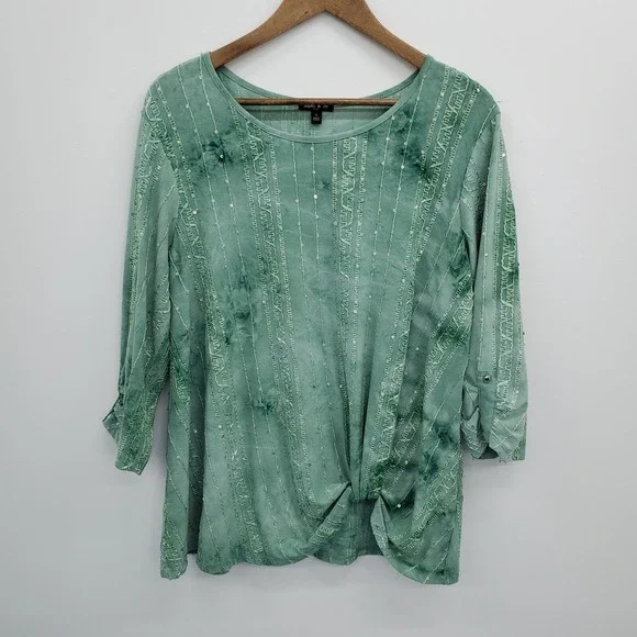 Sami & Jo Green Sequin Embellished Twist Front Blouse Womens Size 1X Plus Top - Picture 2 of 14
